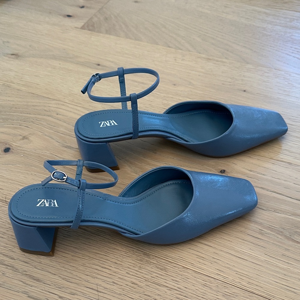 Zara Women's Elegant Blue Heels